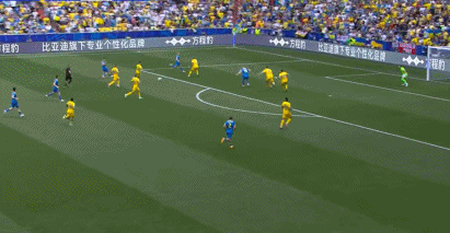 欧洲杯半场：鲁宁惊慌送大礼 斯坦丘射出世界波 罗马尼亚暂时1-0乌克兰