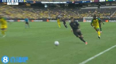 没关系 因为卡皮尔左路小角度传中 皮球直接入网 