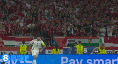 苏格兰门将赛后谈与瓦尔加相撞：瓦尔加是谁？整个过程很模糊