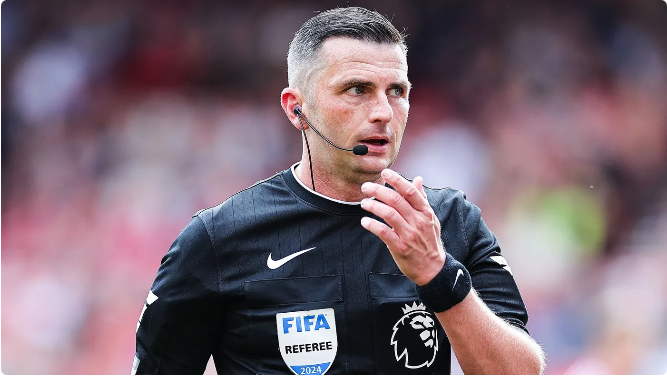 认真的😥英超裁判主管韦伯：奥利弗是英超最佳主裁判